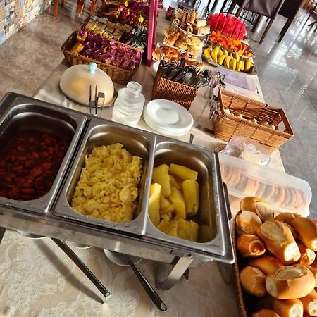 ماكابا Royal Hotel & Gastronomia المظهر الخارجي الصورة